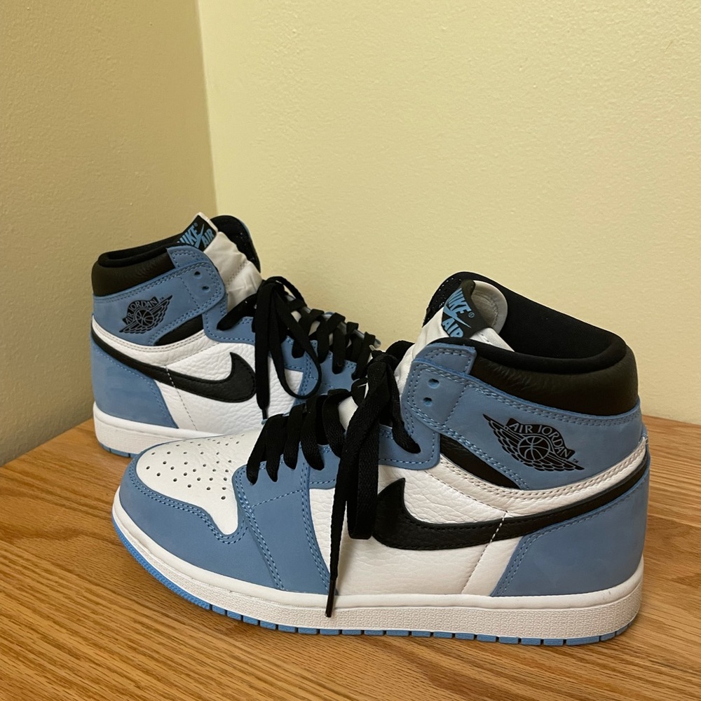 Jordan 1 retro high white university blue black size m 8
